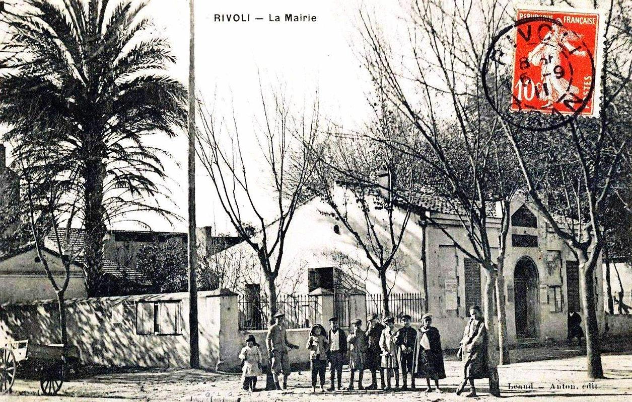 2052- Rivoli - La Mairie -1911.jpg